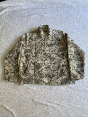 BDG Neutral Gray Leaf-Print Sherpa Pullover